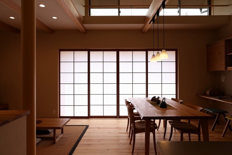 201512101444379591-galleryslide