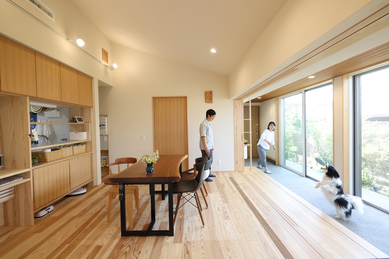 防災に配慮して愛犬と住まう(山口県周南市/大屋根)