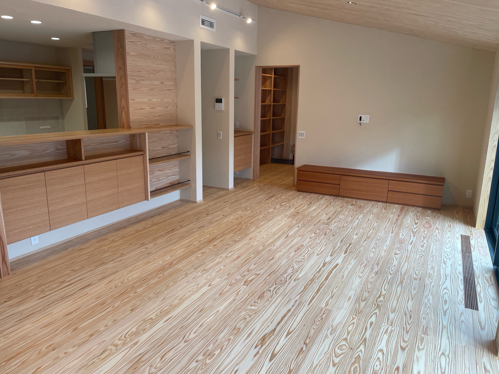 S様邸（福岡市城南区）【仕上げ工事中】