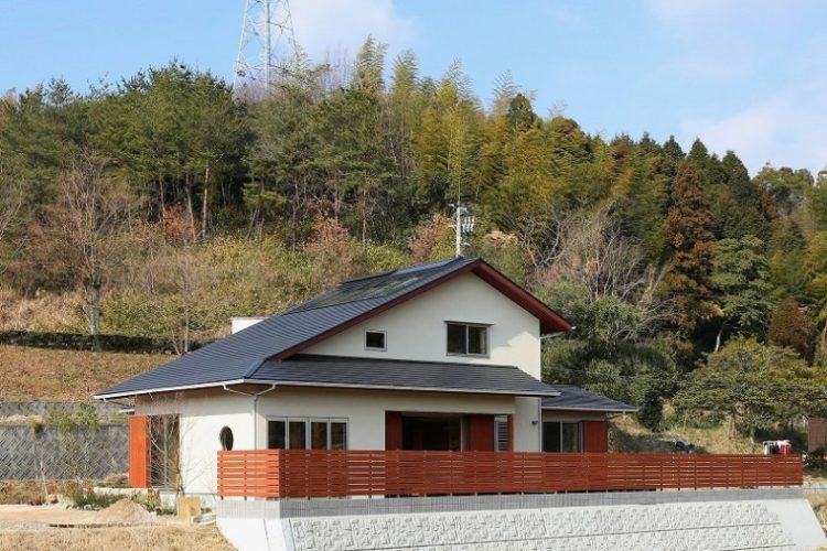 土間のある伸びやかな暮らしの家　(山口県光市/大屋根)