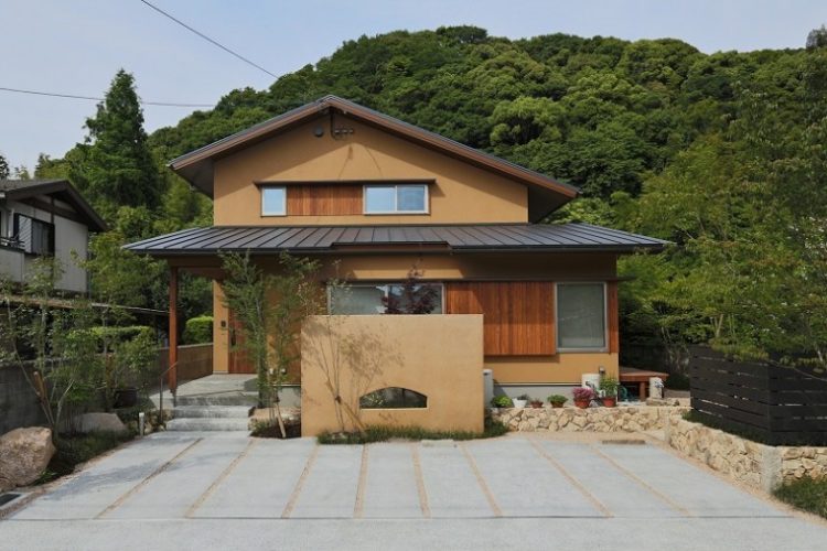 いい距離感で生活できる　広がり間取りの二世帯住宅（山口県山口市/トラッド）